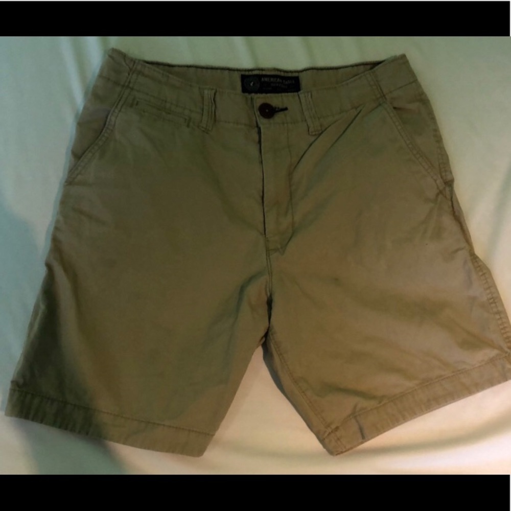 American eagle khaki shorts brown